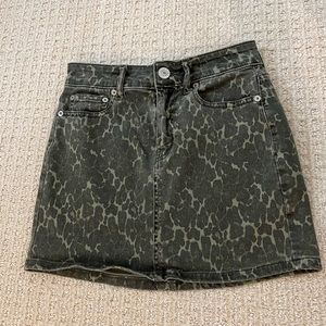 American Eagle Skirt.